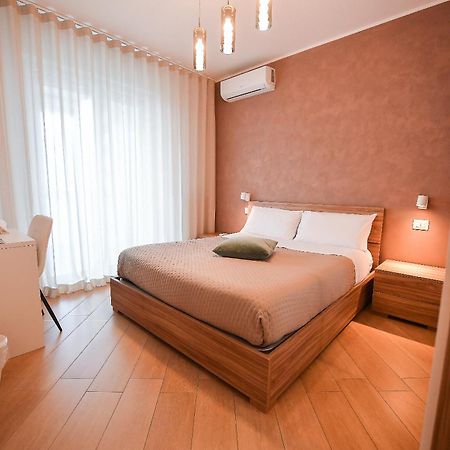 Hotel Karol Wojtyla Airport Bari Extérieur photo