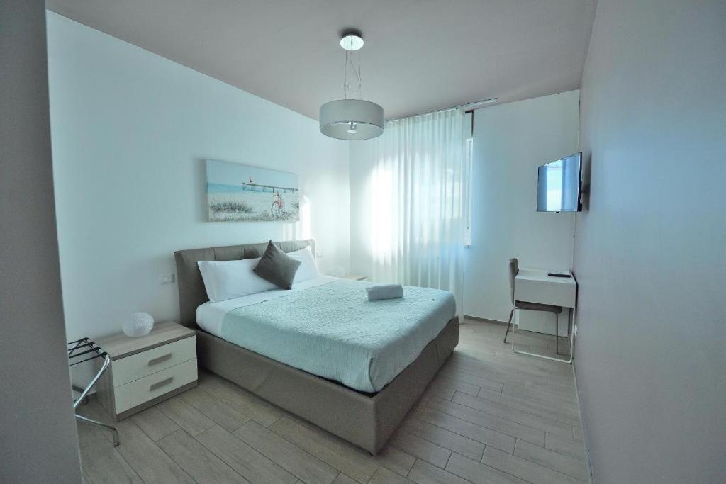 Hotel Karol Wojtyla Airport Bari Extérieur photo