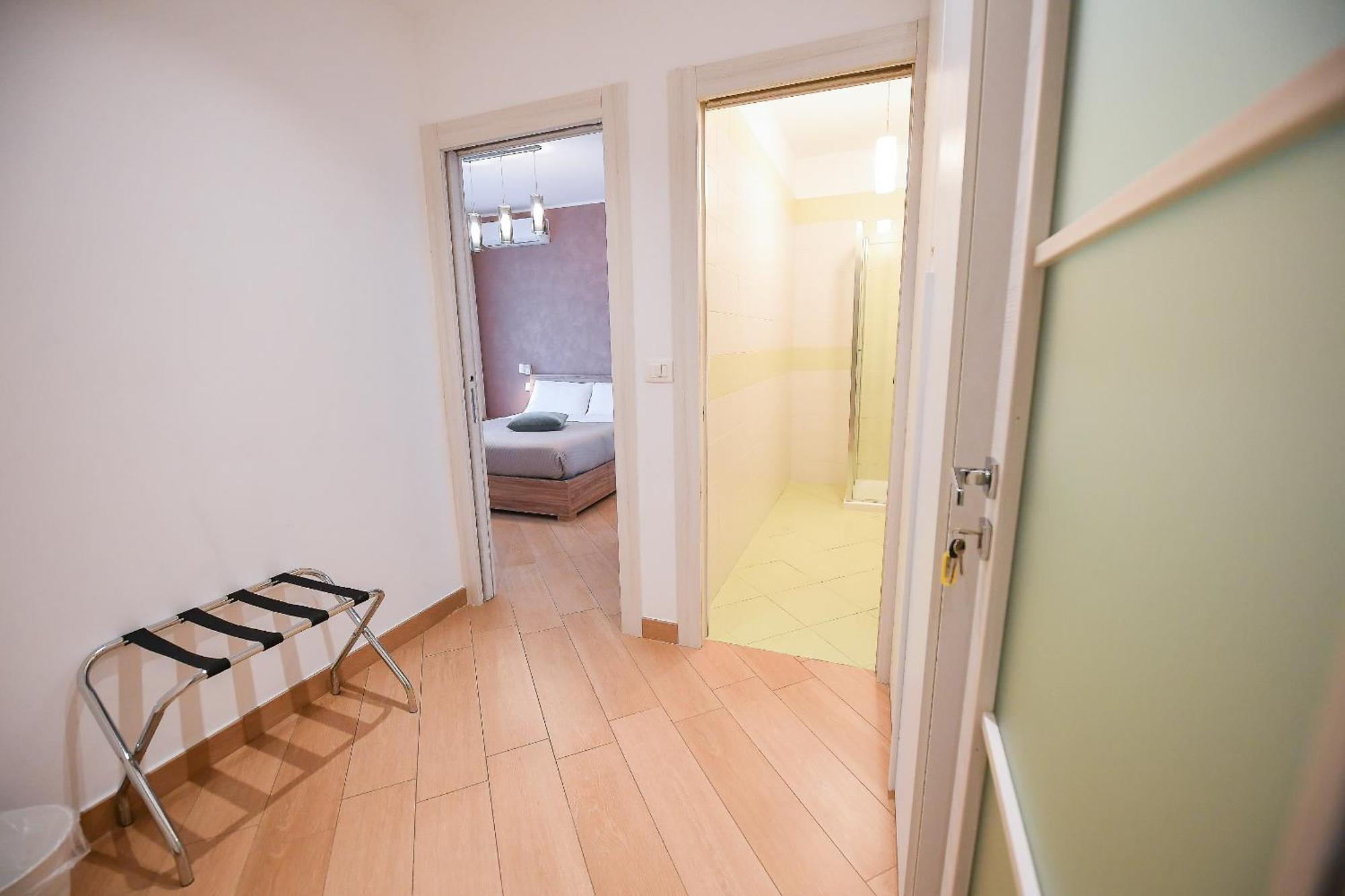 Hotel Karol Wojtyla Airport Bari Extérieur photo