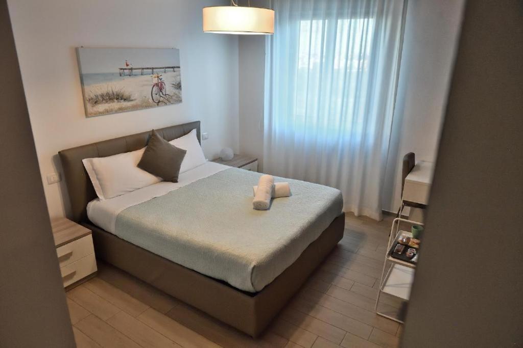 Hotel Karol Wojtyla Airport Bari Extérieur photo